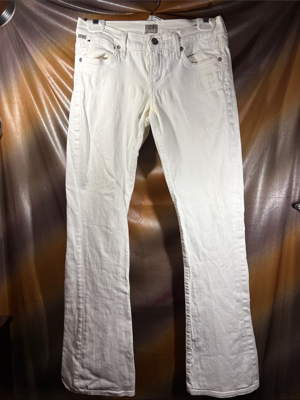 Citizens of Humanity White Jeans - Classic boot cut Fit. 28” waist QQ